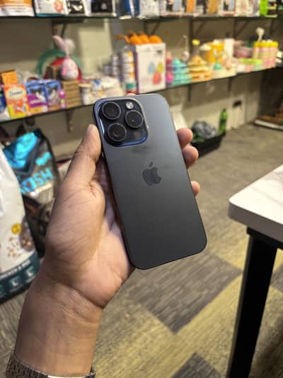 Apple iPhone 15
