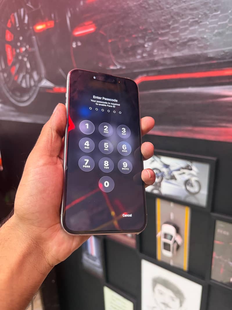 Apple iPhone 15 Pro Max 6