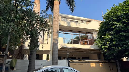 I-8 Beautiful Brand New Dubel Storey House For Rent.