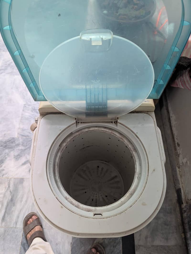 Spin dryer (Haier) 0