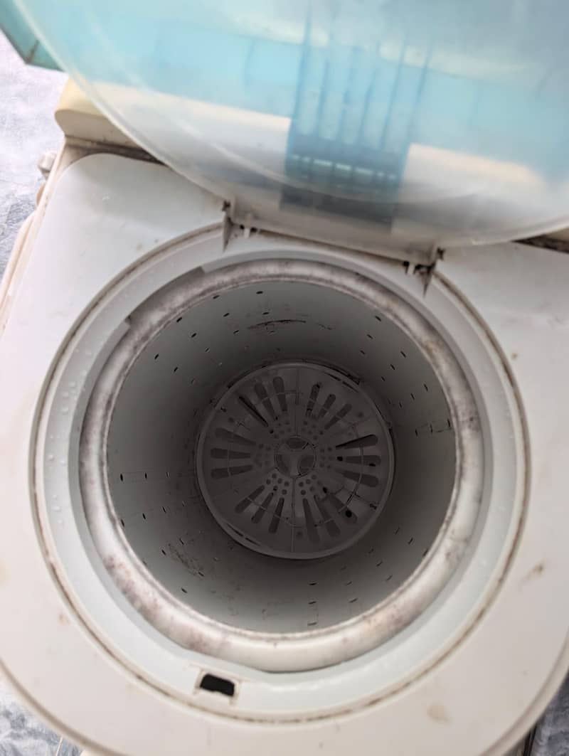 Spin dryer (Haier) 1