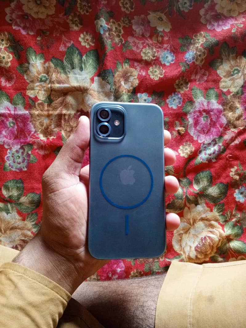 Apple iPhone 12 2