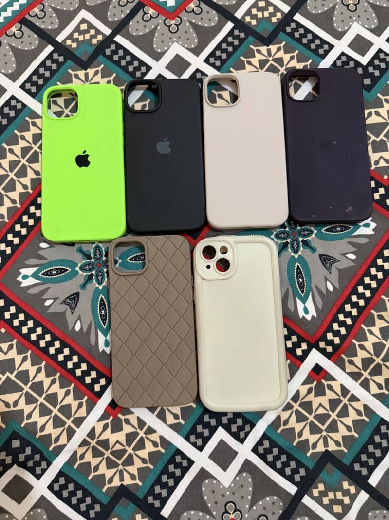 iPhone 15 Plus covers 0