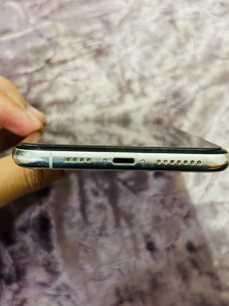 Apple iPhone XS Max 2