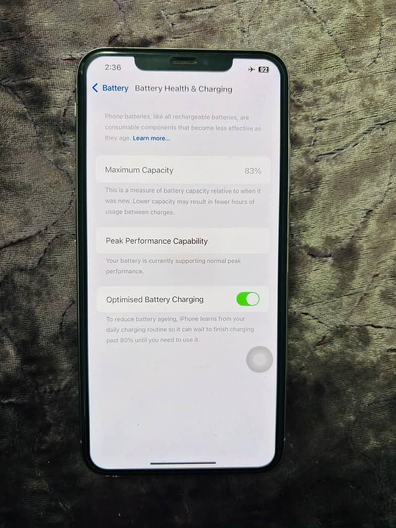 Apple iPhone XS Max 5