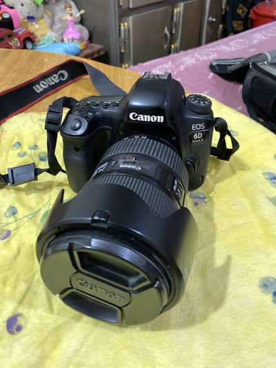 Urgent sale Canon 6D mark ii with lens