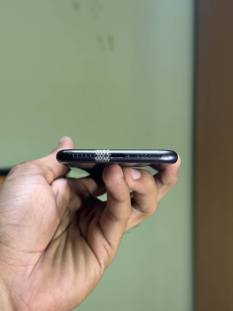 Apple iPhone 8 7