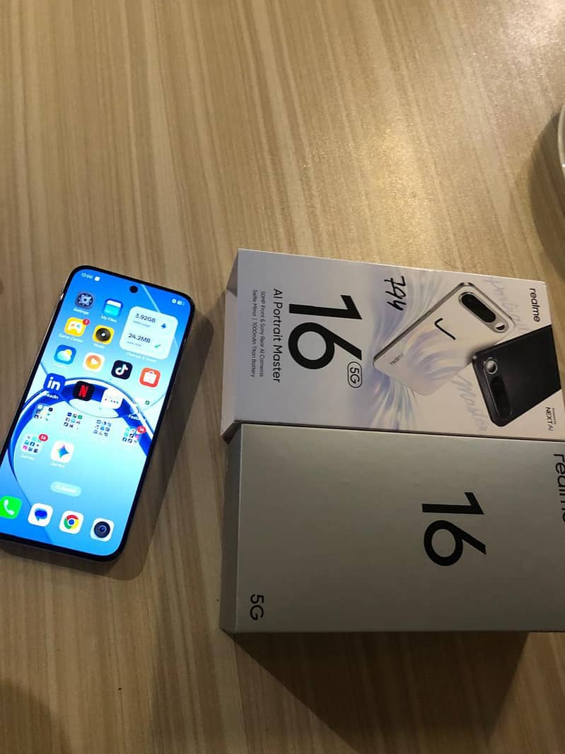 Realme 16 0