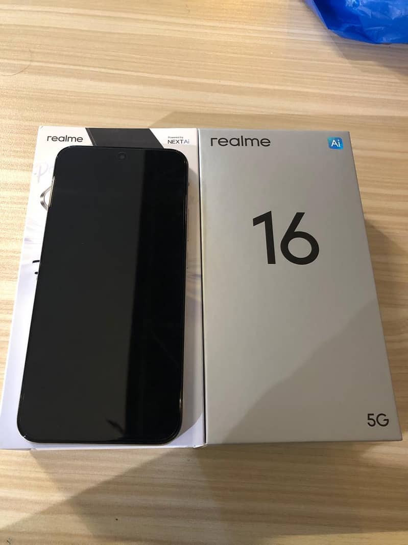 Realme 16 4
