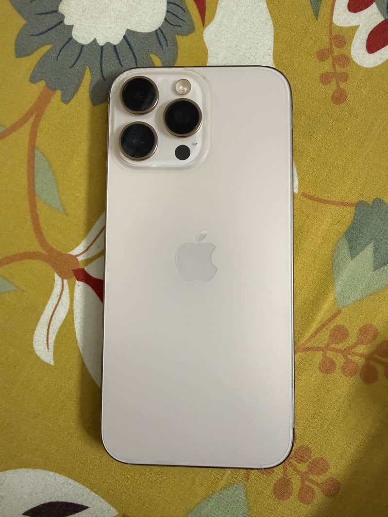 Apple iPhone 16 Pro Max 2