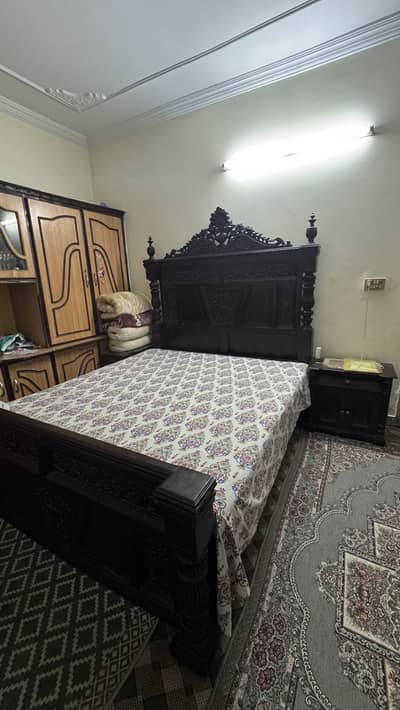 Chinioti Bed and dressing and two side tables