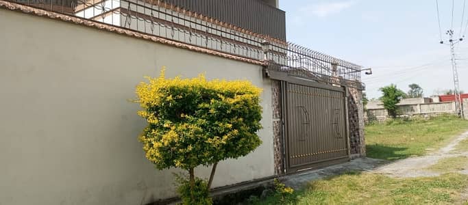 18 marla double story house for sale