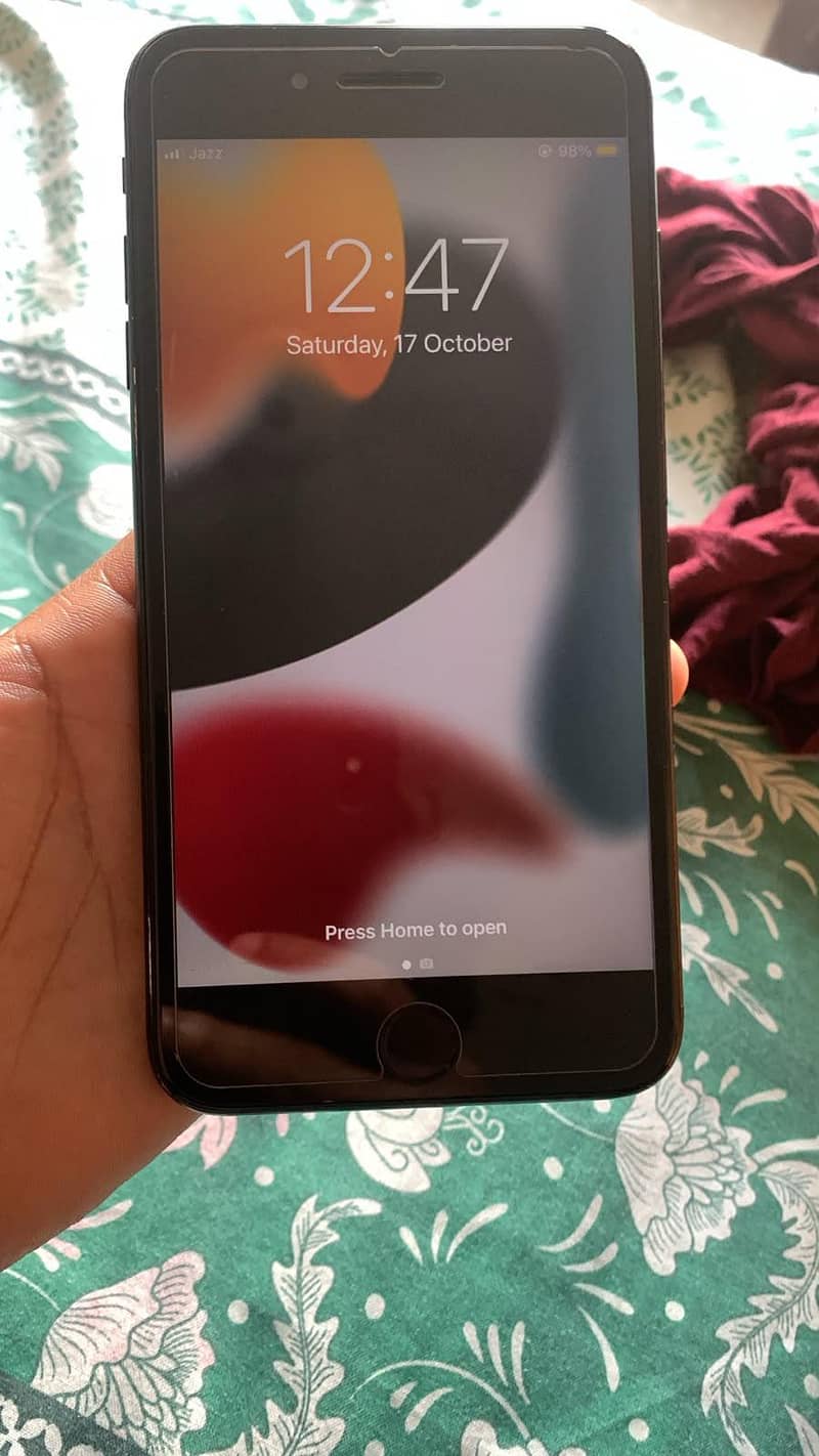 Apple iPhone 7 Plus 0
