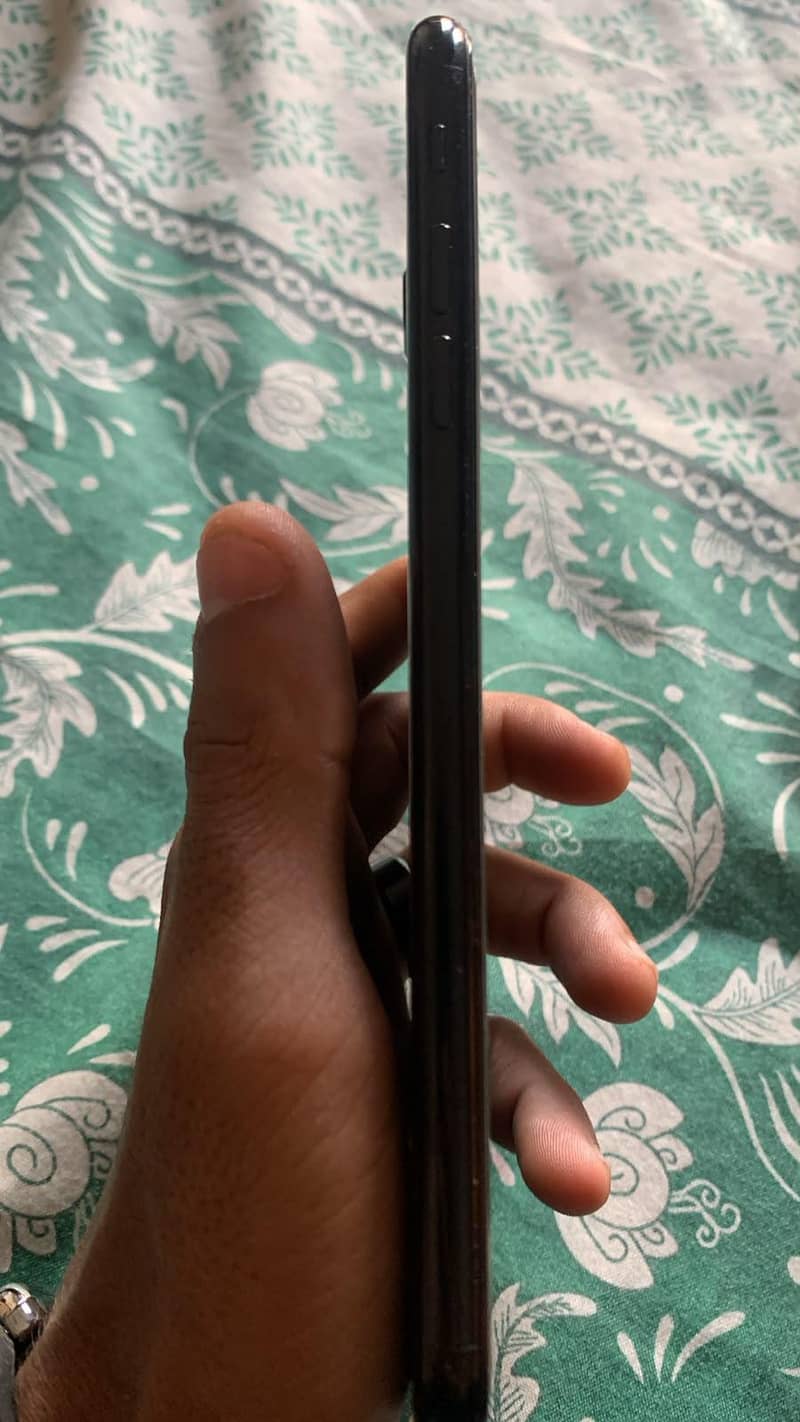 Apple iPhone 7 Plus 1