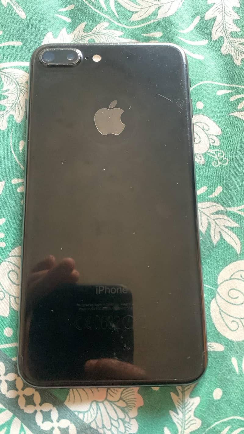 Apple iPhone 7 Plus 5
