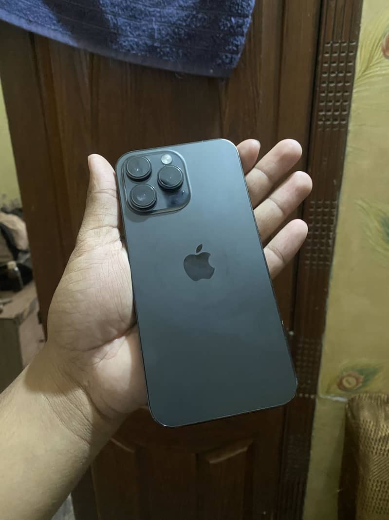 Apple iPhone 14 Pro Max 3