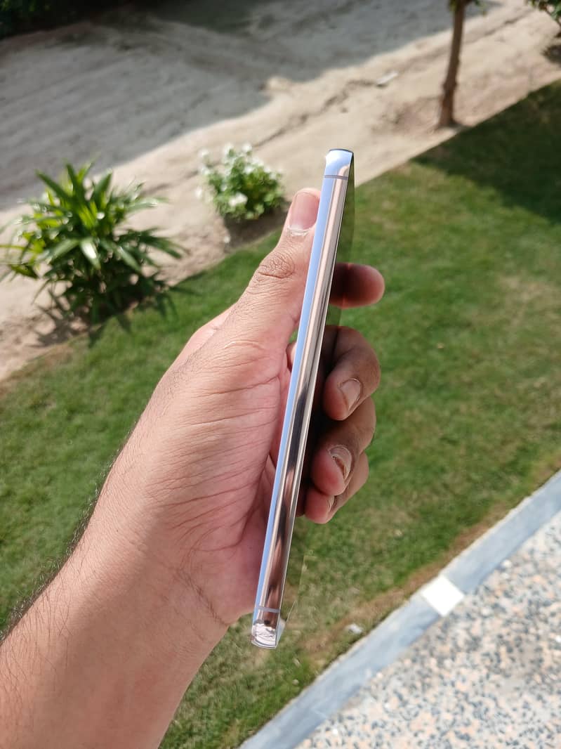 Samsung Mobile S23 Plus 1