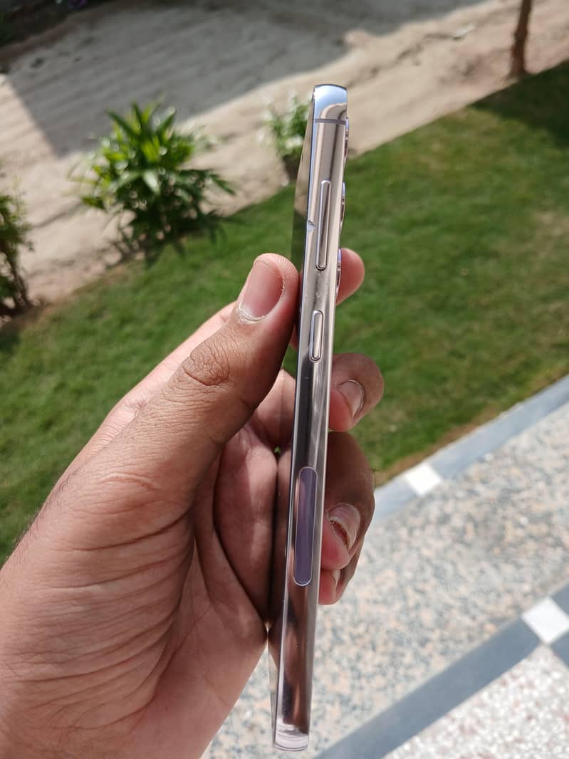 Samsung Mobile S23 Plus 7