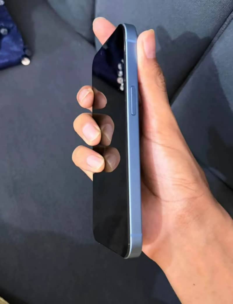 Apple iPhone 14 4