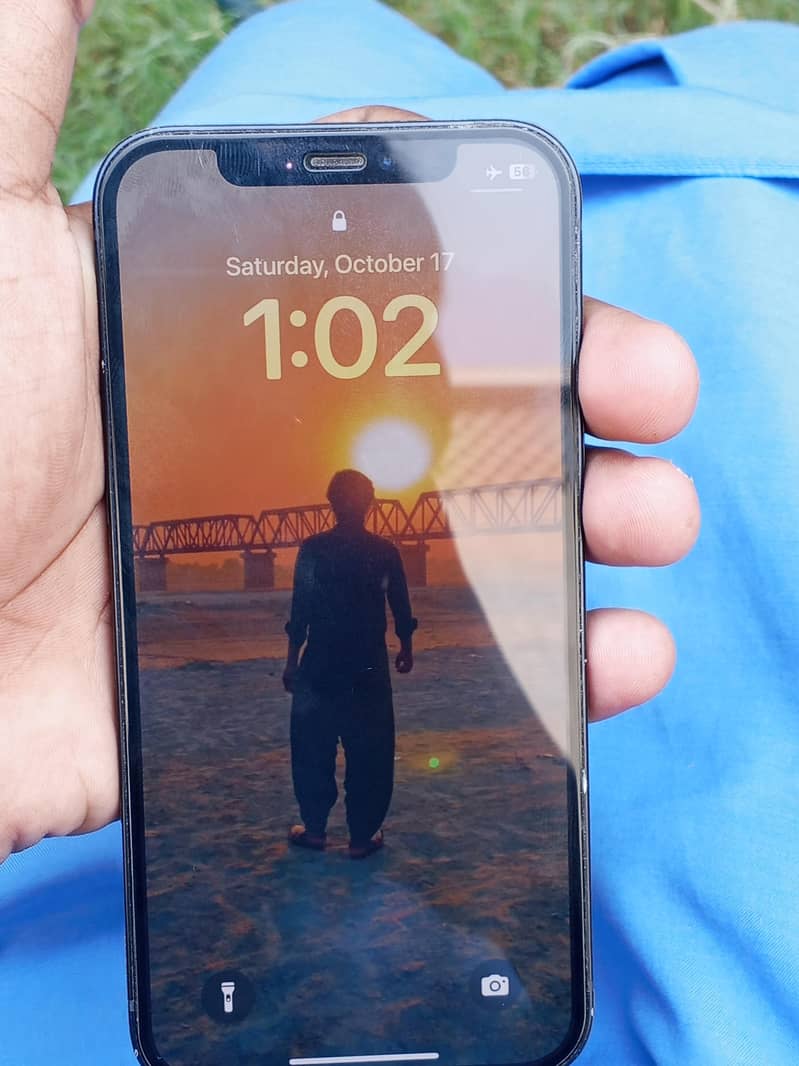 Apple iPhone 12 6