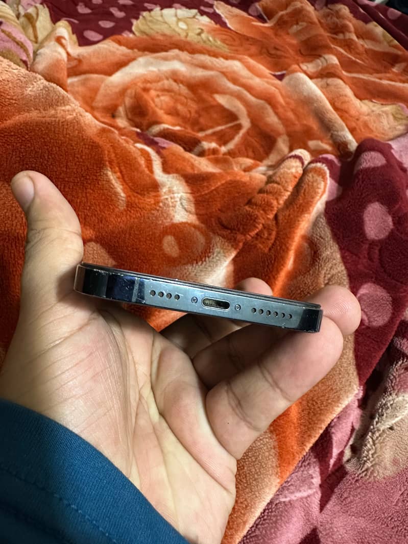 Apple iPhone 12 Pro Max 6