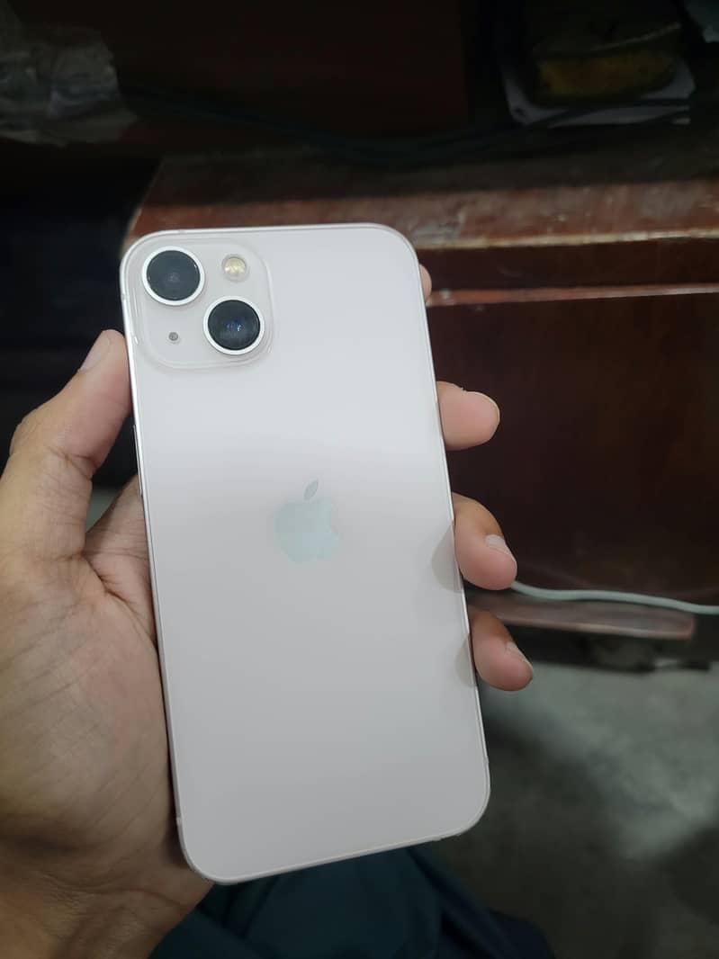 Apple iPhone 13 1