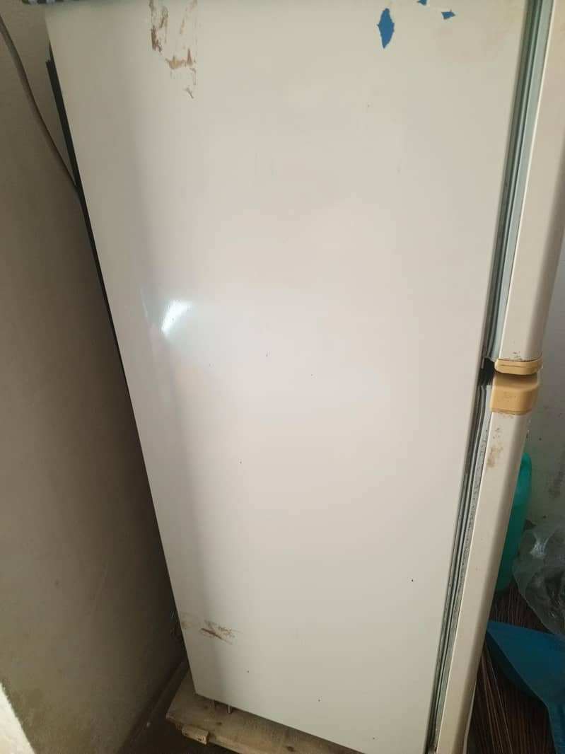 Dawlance fridge 0