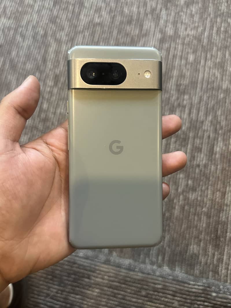 Google Pixel 8 4