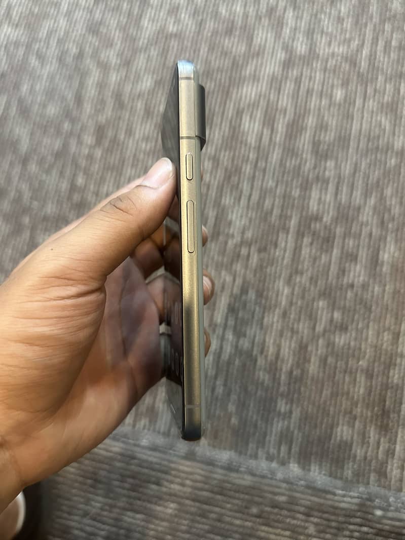Google Pixel 8 5