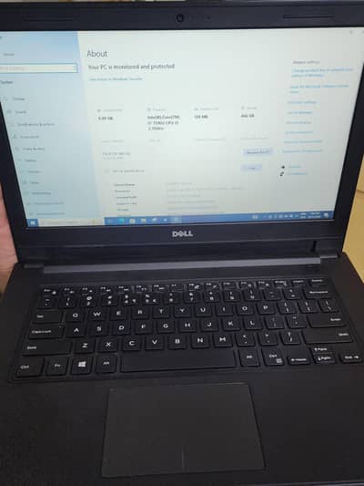 Dell Vostro 14-3468 Laptop (10/10 new condition)