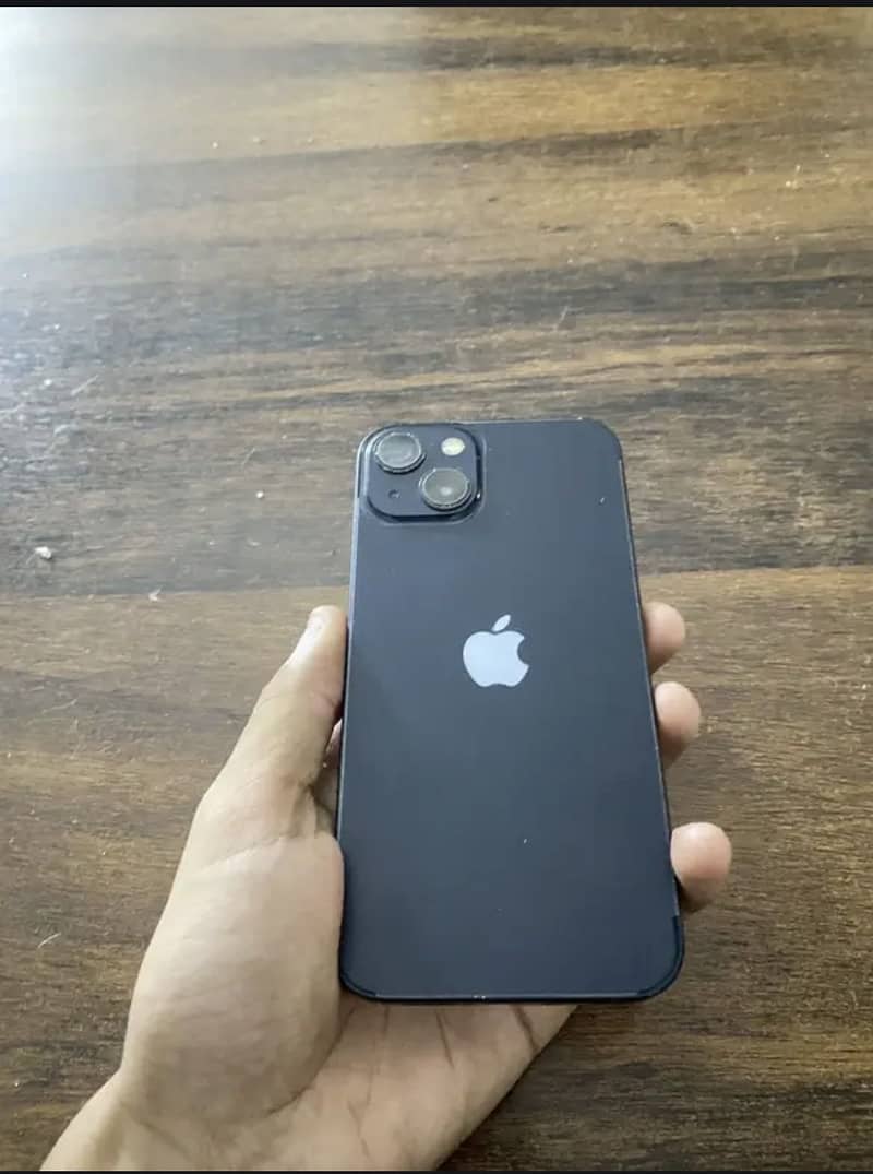 Apple iPhone 13 4