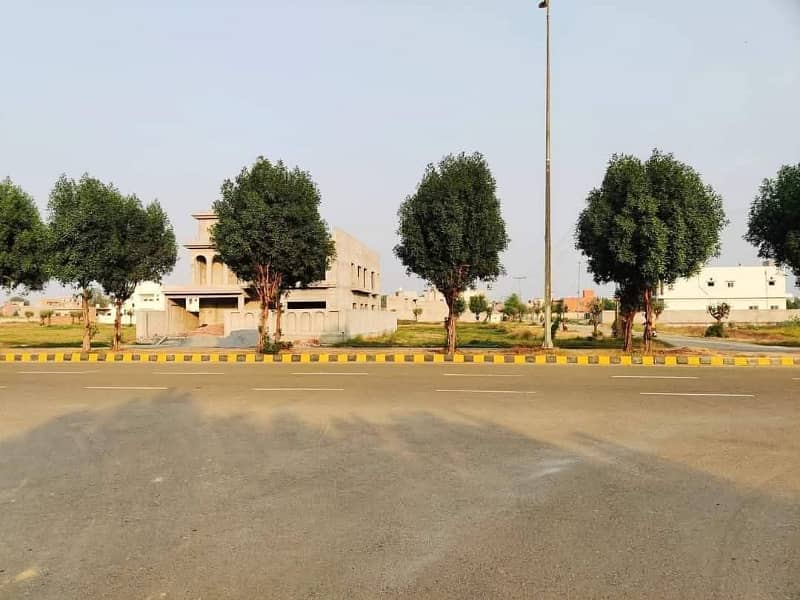 5 Marla Plot At Carpet Road. 4