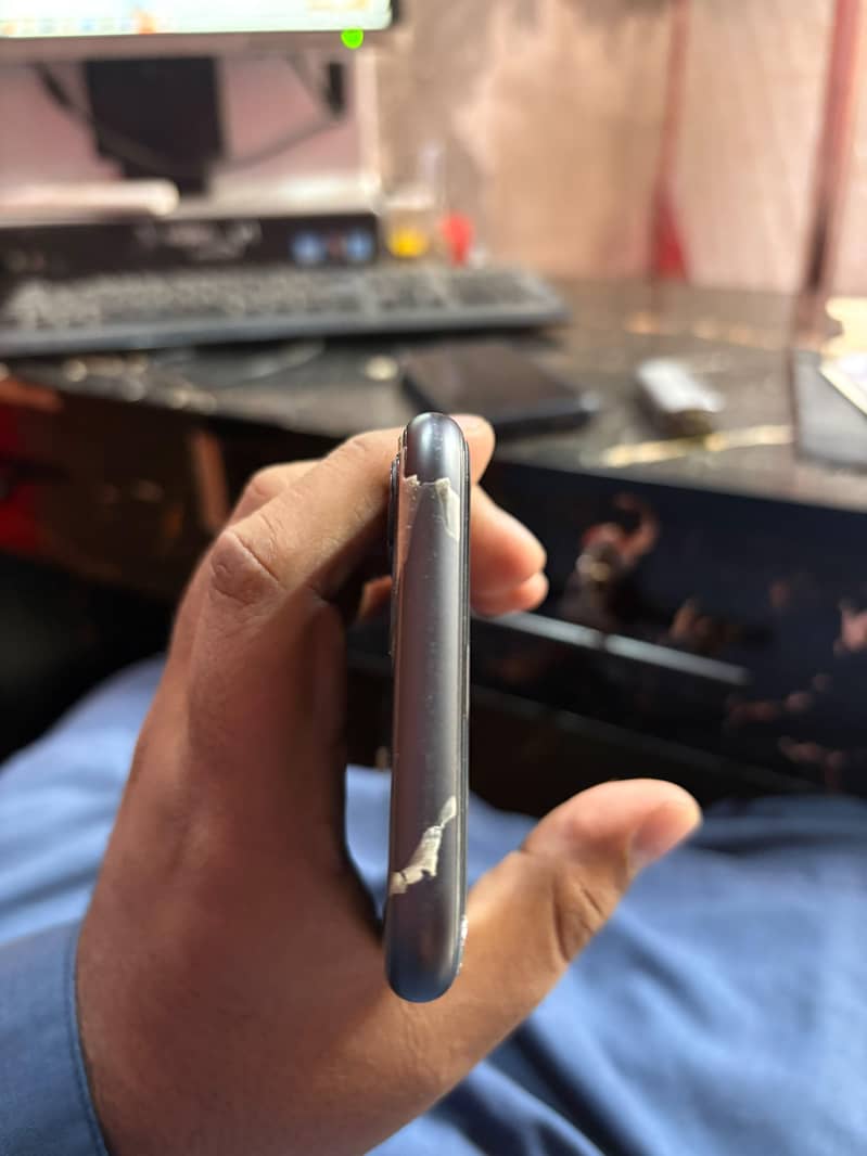 Apple iPhone 11 2
