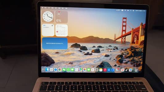 Macbook 2020 M1