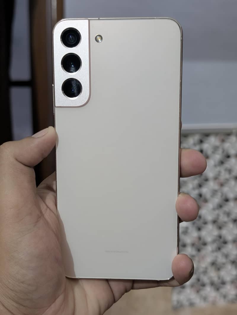 Samsung S22 Plus 6