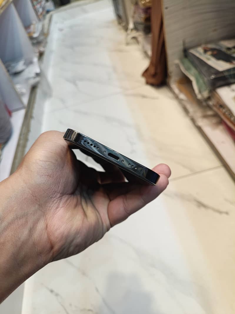 Apple iPhone 12 Pro 2