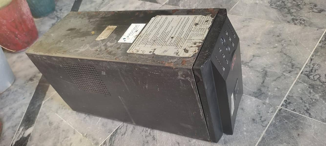 APC UPS 2