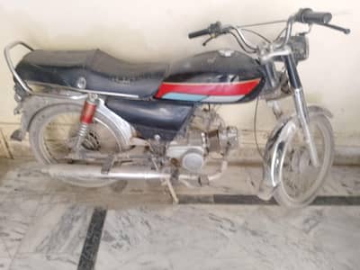 United Bike All Ok Ha File Copy Ni ha Chalna Ma bot Acha Ha Price13000
