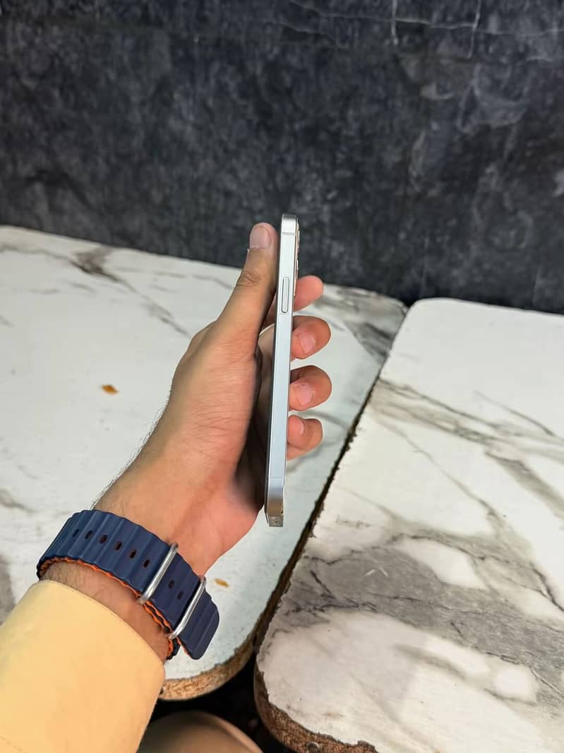 Apple iPhone 12 Pro 5