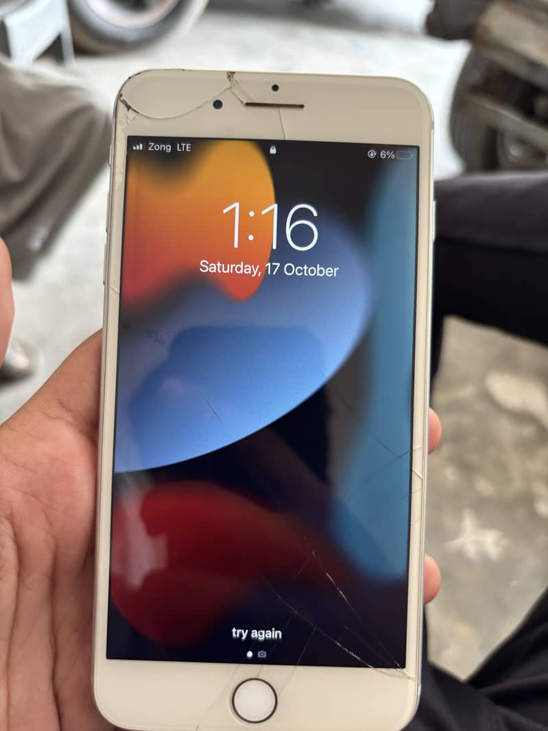 Apple iPhone 7 Plus 1