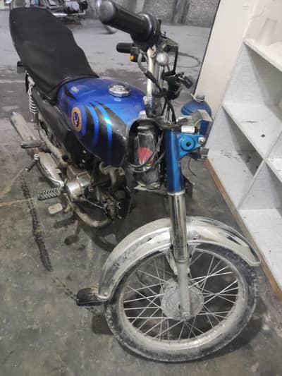 Honda 70 hai 1990model hai