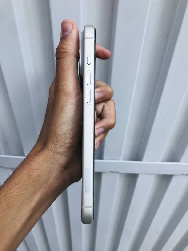 Apple iPhone 17 Pro Max 2