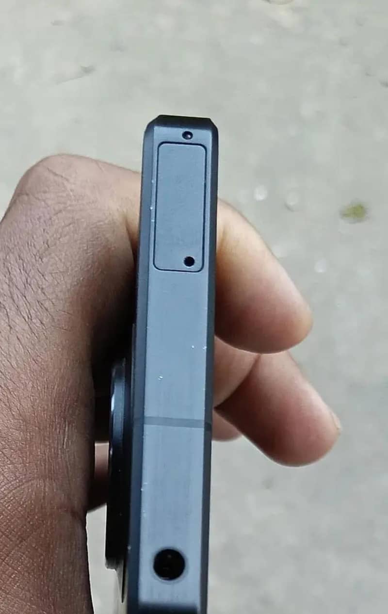 Sharp Aquos R7 2