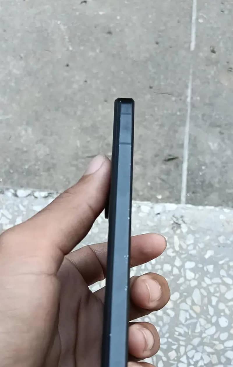 Sharp Aquos R7 5