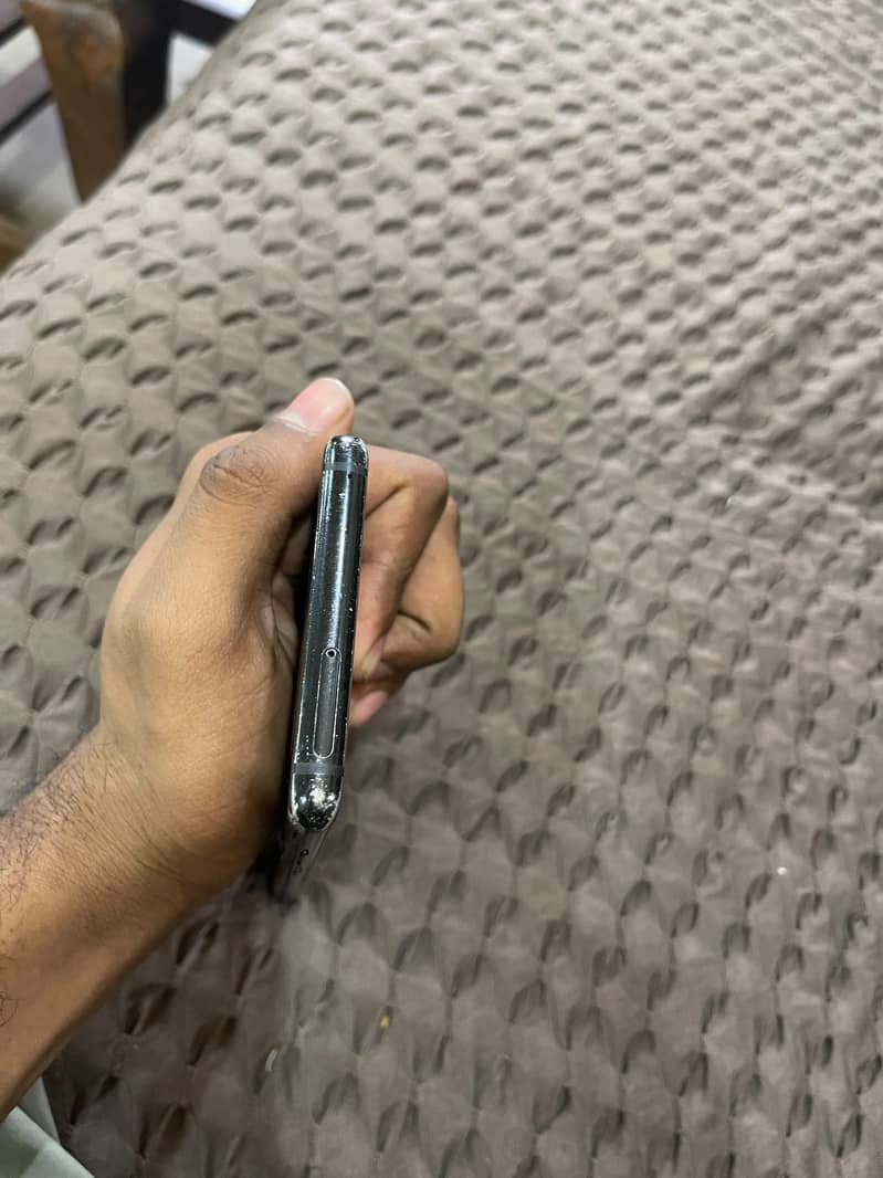 Samsung Mobile Note 8 6