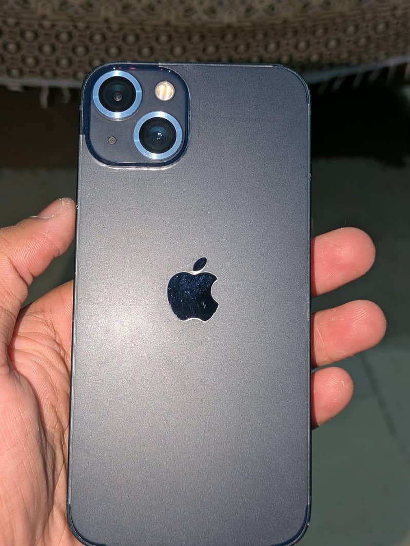 Apple iPhone 13 2