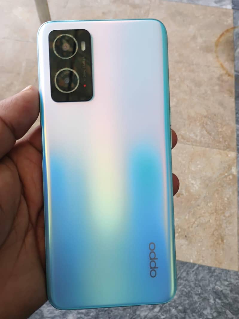 OPPO A76 0
