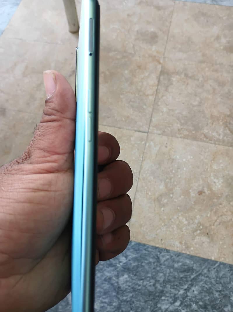 OPPO A76 3
