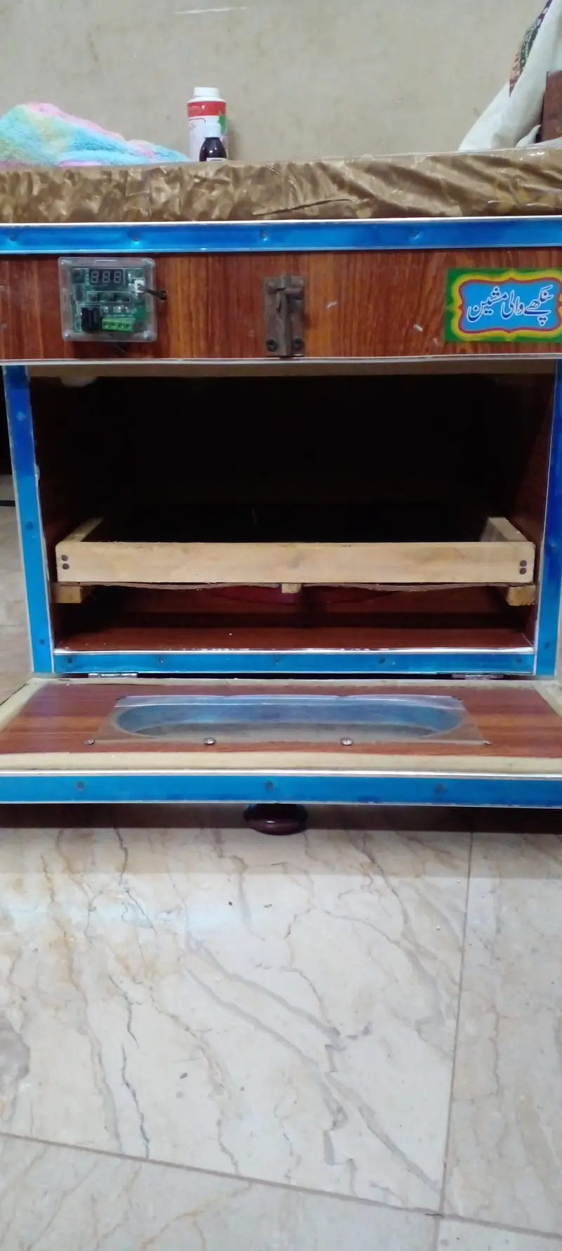 Semi Auto Incubator for eggs hetching 10/10 use for only 1 hetch — photo 2