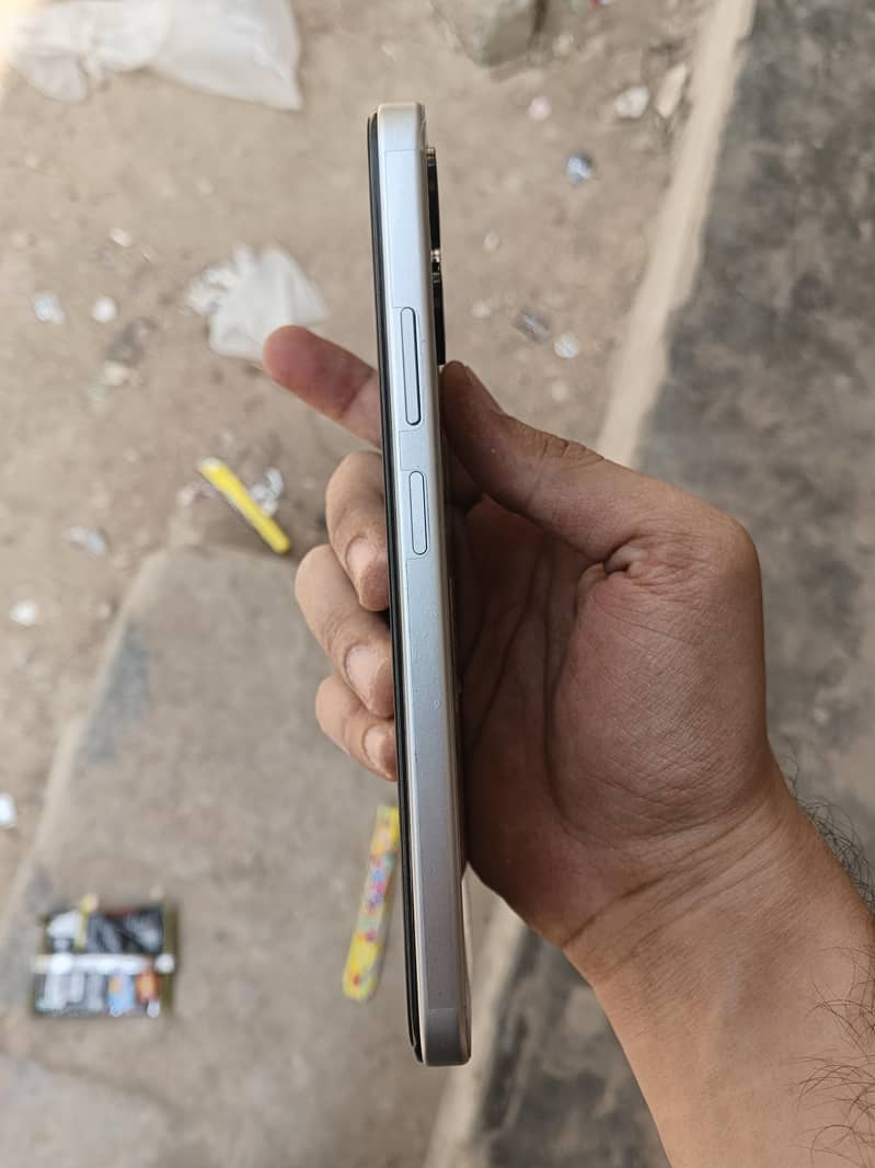 OPPO a6c 3